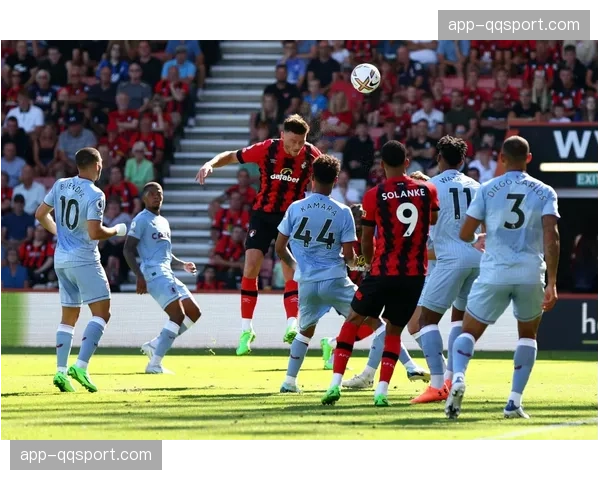 “传闻:多家英超球队关注斯图加特前锋,因其出色的进球转化效率” “传闻:多家英超球队关注斯图加特前锋,因其出色的进球转化效率”