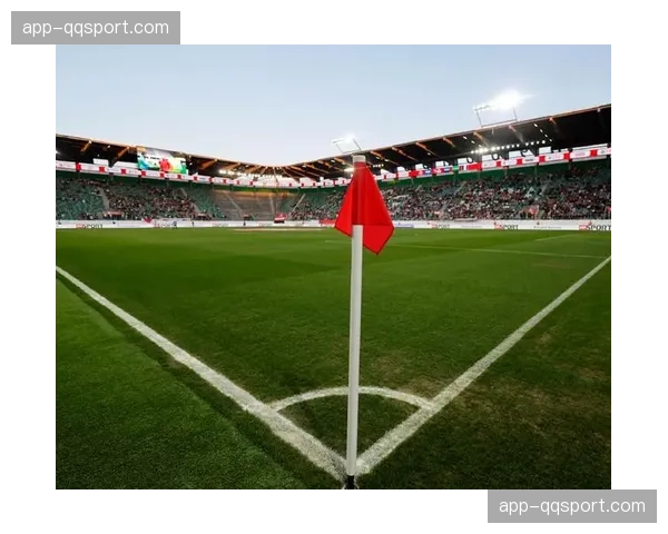 “球场之眼”：特写揭秘欧洲顶级赛事高速摄像回放系统