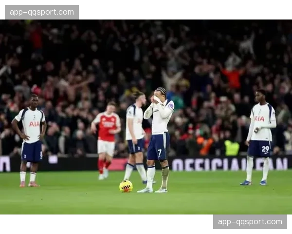 从争冠到保级：热刺本赛季的防守漏洞如何拖累球队战绩